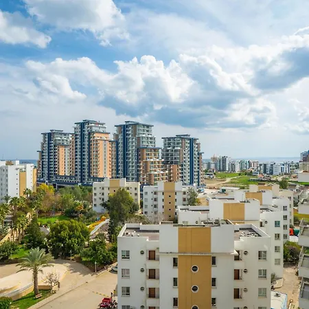 Caesar With Pool Access And Balcony Apartman *