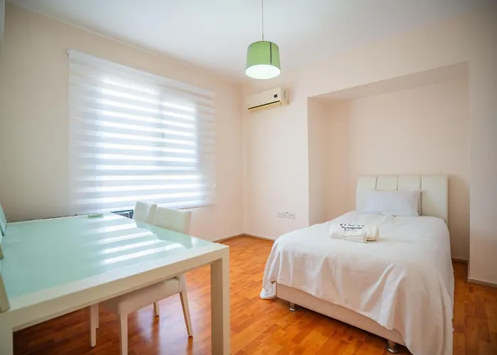 Caesar With Pool Access And Balcony