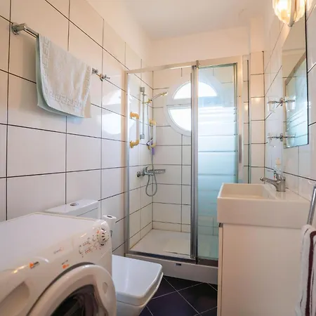 Caesar With Pool Access And Balcony * Trikomo