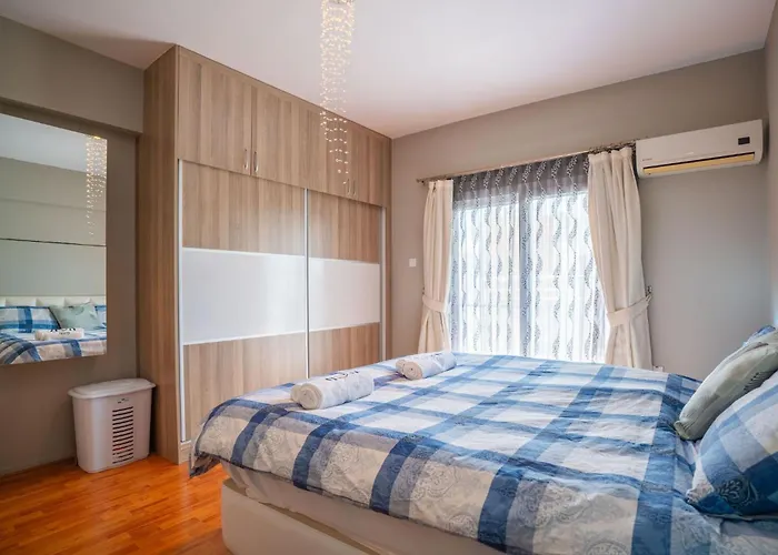 Caesar With Pool Access And Balcony דירה *