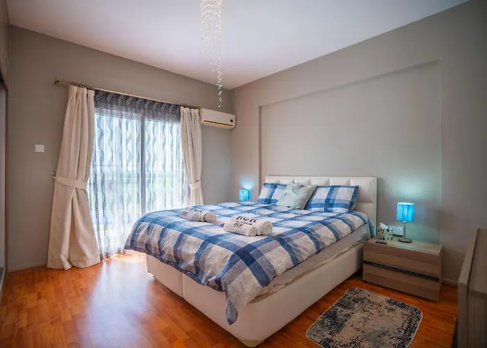 דירה Caesar With Pool Access And Balcony Trikomo