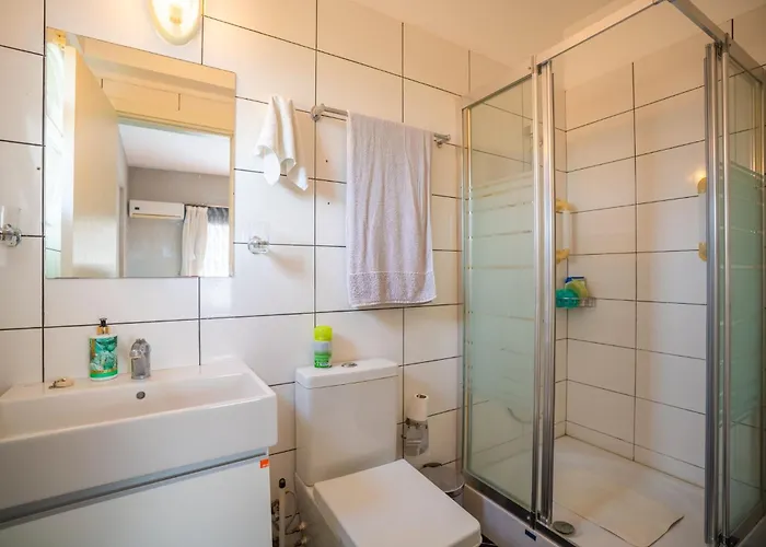 Caesar With Pool Access And Balcony *