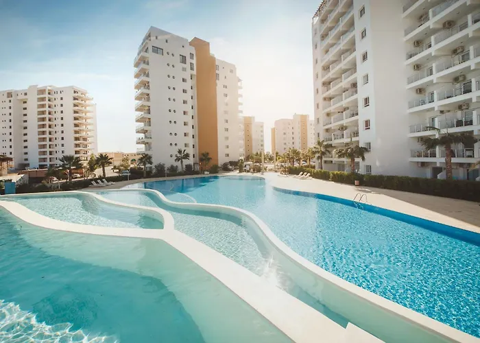 Caesar With Pool Access And Balcony דירה *